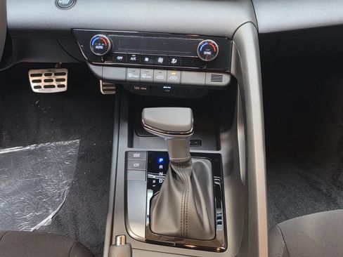 New 2026 Hyundai Elantra Sport image 25