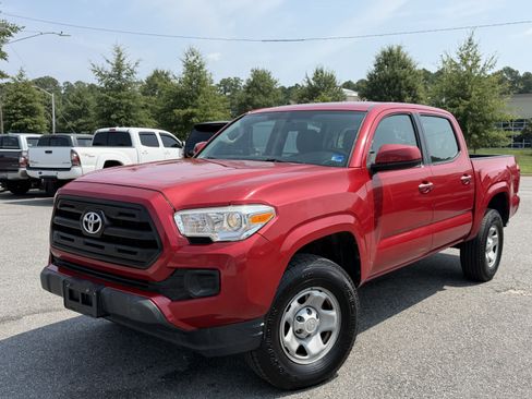 Used 2017 Toyota Tacoma SR w/ SR Convenience Package RWD image 11