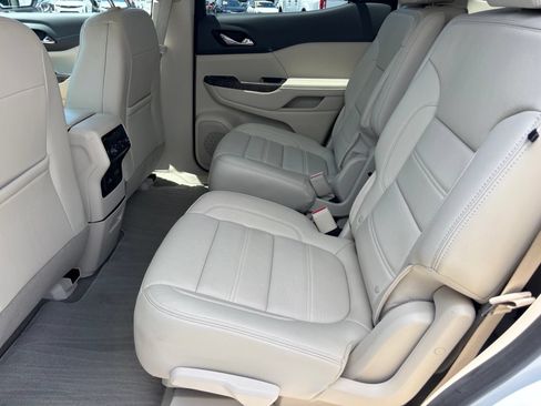 Used 2023 GMC Acadia Denali AWD/4WD image 14