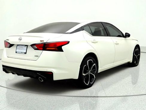 Used 2024 Nissan Altima 2.5 SR AWD/4WD image 5