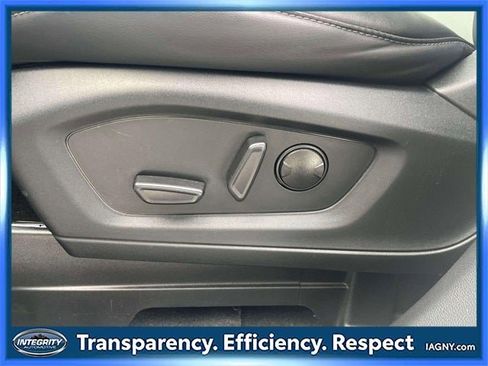 Used 2022 Ford Explorer XLT w/ Equipment Group 202A image 18