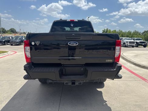Used 2021 Ford F250 XL w/ STX Appearance Package AWD/4WD image 4