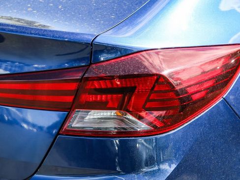 Used 2020 Hyundai Elantra SEL image 9