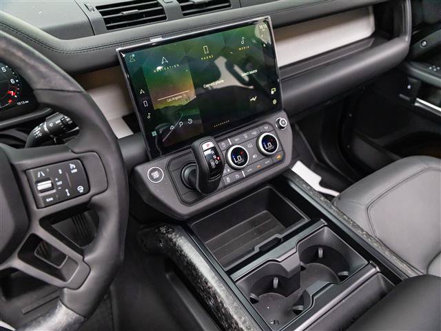 New 2026 Land Rover Defender 110 X-Dynamic SE AWD/4WD image 30