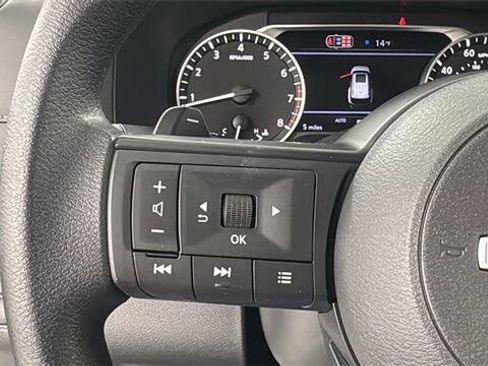 New 2026 Nissan Pathfinder S image 17