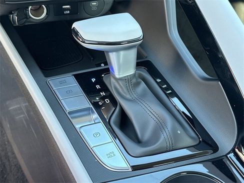 New 2025 Hyundai Elantra Limited image 31