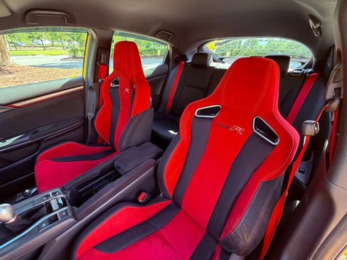 Used 2021 Honda Civic Type R Limited image 10