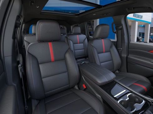 New 2026 Chevrolet Traverse RS image 16
