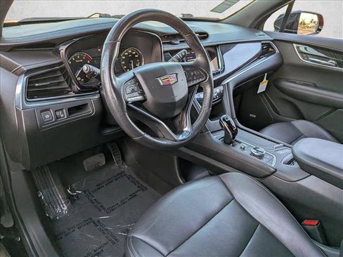 Used 2021 Cadillac XT6 Premium Luxury FWD image 13