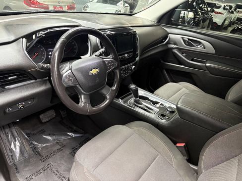 Used 2019 Chevrolet Traverse LT image 16