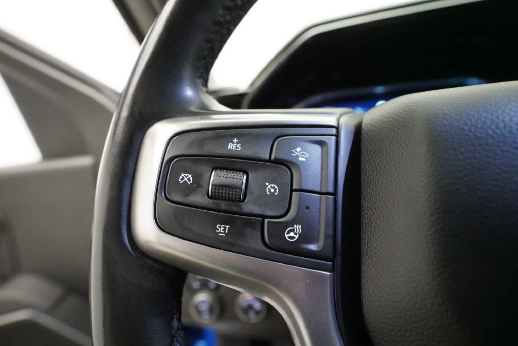 Used 2025 Chevrolet Silverado 1500 LT AWD/4WD image 17
