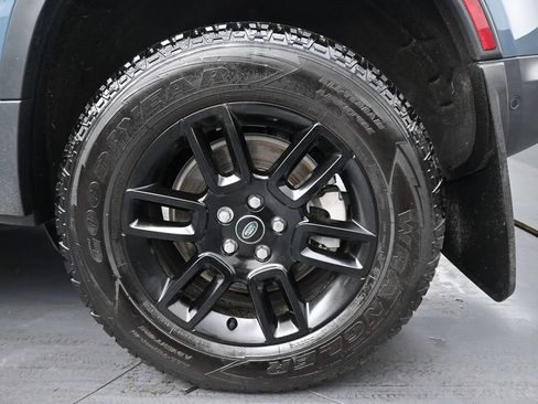 Used 2024 Land Rover Defender 110 S AWD/4WD image 34