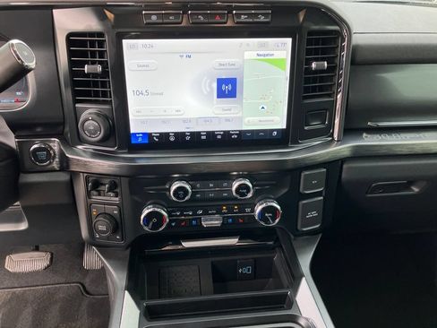 Used 2023 Ford F250 Lariat w/ Lariat Ultimate Package AWD/4WD image 12