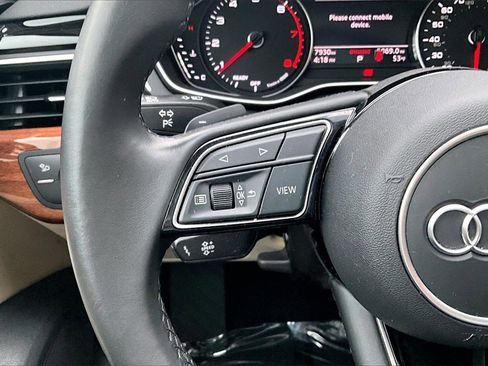 Used 2022 Audi A4 2.0T Premium w/ Convenience Package image 11