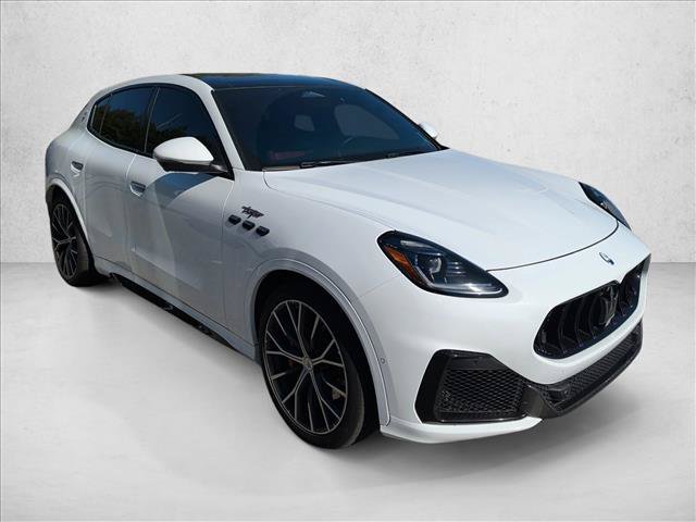 Used 2023 Maserati Grecale Trofeo AWD/4WD image 4
