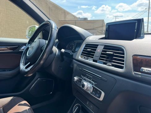 Used 2016 Audi Q3 2.0T Prestige w/ Prestige Package AWD/4WD image 29