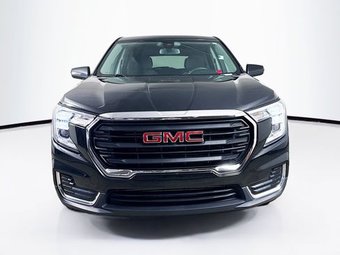 Used 2024 GMC Terrain SLE AWD/4WD image 3