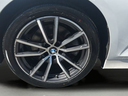Used 2022 BMW 330i xDrive Sedan w/ Premium Package AWD/4WD image 3