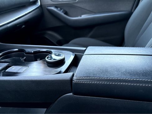 Certified 2023 Nissan Rogue S image 9