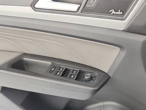 Used 2022 Volkswagen Atlas SEL Premium image 15