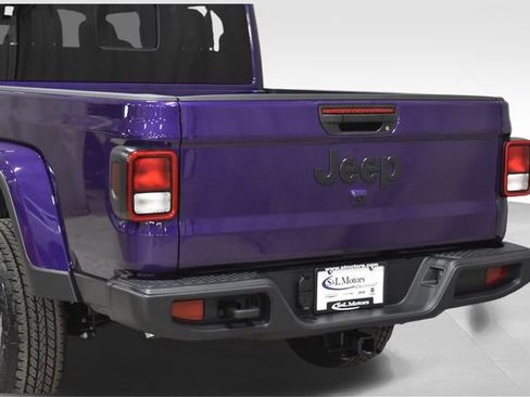 New 2026 Jeep Gladiator Sport image 9