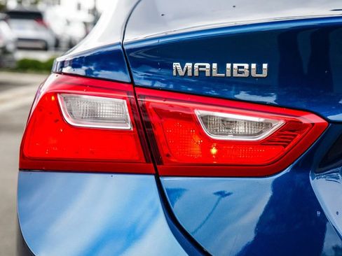 Used 2019 Chevrolet Malibu LS image 9