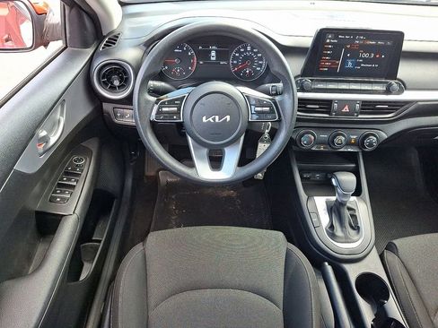 Used 2023 Kia Forte LXS w/ LXS Technology Package FWD image 12
