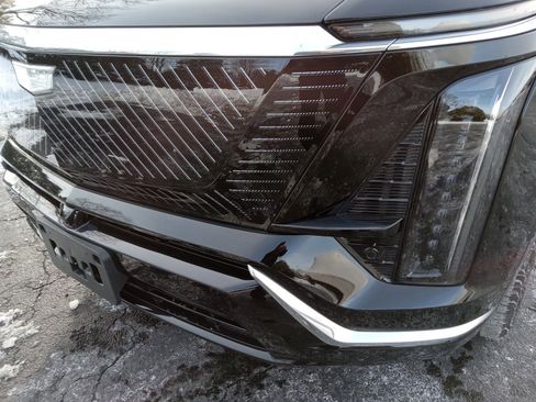 Used 2026 Cadillac Vistiq Luxury image 7