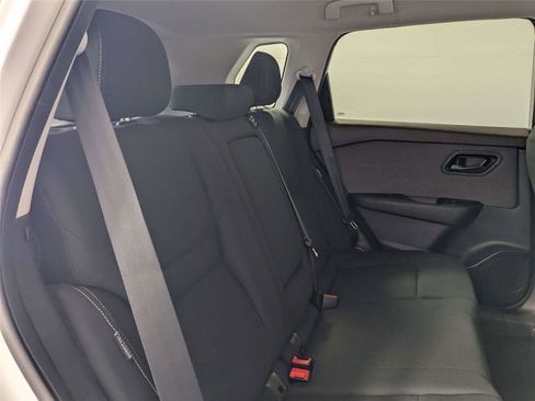 Used 2023 Nissan Rogue S AWD/4WD image 27