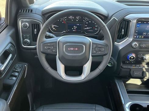 Used 2022 GMC Sierra 1500 Elevation image 17