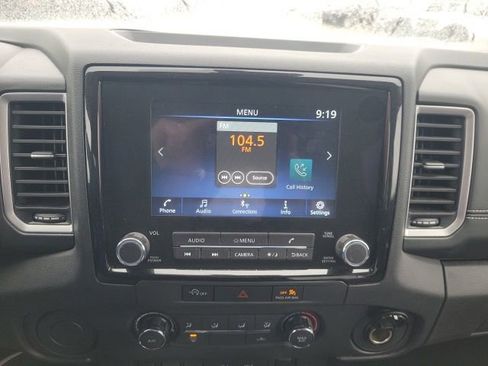 Used 2023 Nissan Frontier SV image 11