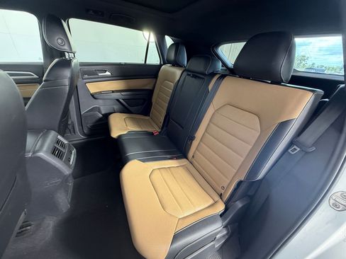 Used 2020 Volkswagen Atlas Cross Sport SEL Premium AWD/4WD image 29