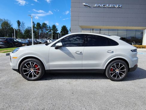 Used 2026 Porsche Cayenne S image 5