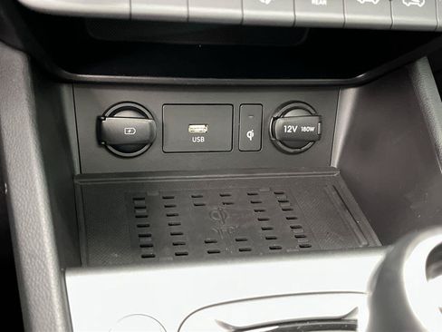 Used 2023 Hyundai Kona Limited AWD/4WD image 25