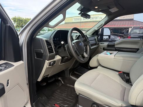 Used 2021 Ford F250 XL w/ STX Appearance Package AWD/4WD image 17