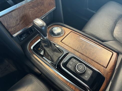 Used 2024 Nissan Armada SL w/ Captain's Chairs Package AWD/4WD image 22