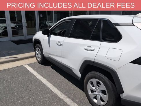 Used 2023 Toyota RAV4 LE FWD image 7