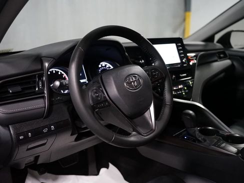 Used 2023 Toyota Camry SE FWD image 16