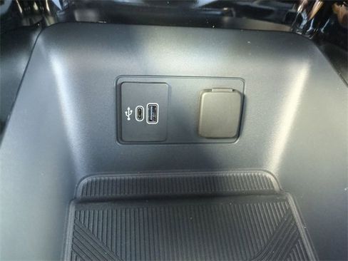 Used 2026 Ford Explorer Platinum w/ LUX Leather Package image 23