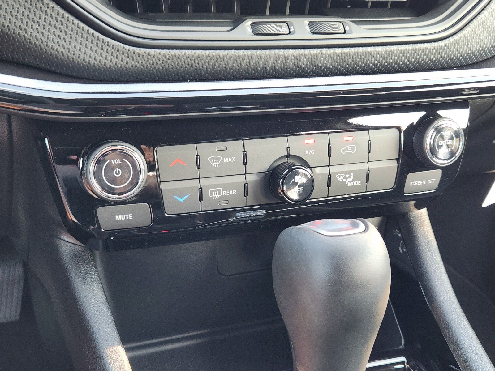New 2026 Jeep Compass Latitude AWD/4WD image 16