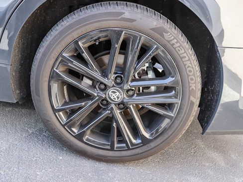 Used 2025 Toyota Camry SE w/ Convenience Package image 15