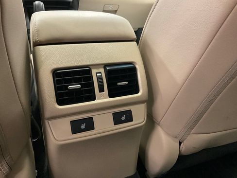 Used 2016 Subaru Outback 2.5i Limited AWD/4WD image 29