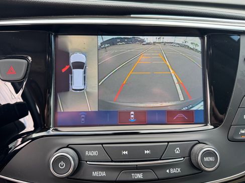 Used 2019 Buick Envision Premium w/ Driver Confidence Package image 29