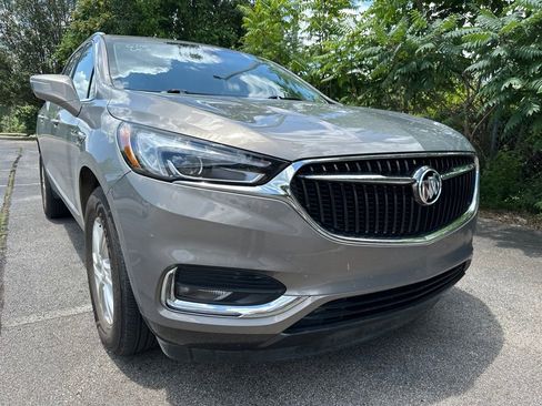 Used 2019 Buick Enclave Essence FWD image 1