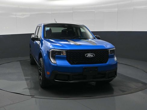 New 2026 Ford Maverick Lariat w/ Black Appearance Package AWD/4WD image 3