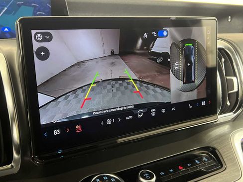 Used 2025 Ford Expedition Max Platinum w/ Driver's Package image 33