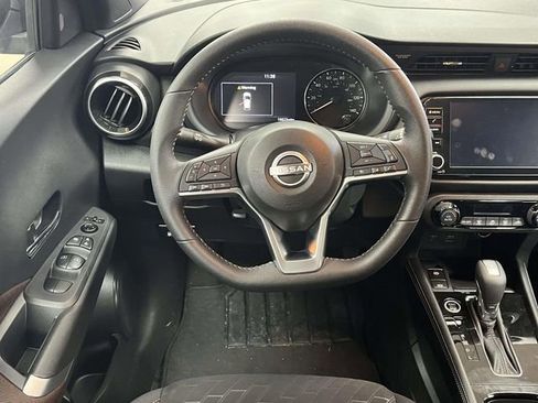Used 2024 Nissan Kicks SR image 17