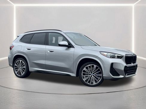 Used 2025 BMW X1 xDrive28i w/ M Sport Package image 2