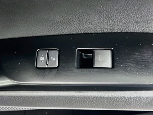 Used 2025 Toyota Camry LE FWD image 29