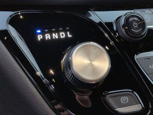 New 2026 Chrysler Pacifica Select image 15